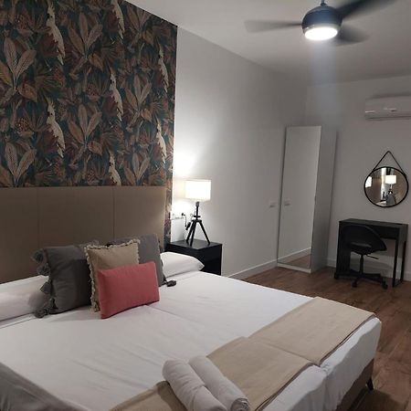 Hostal Garden Rous Paiporta Exterior photo