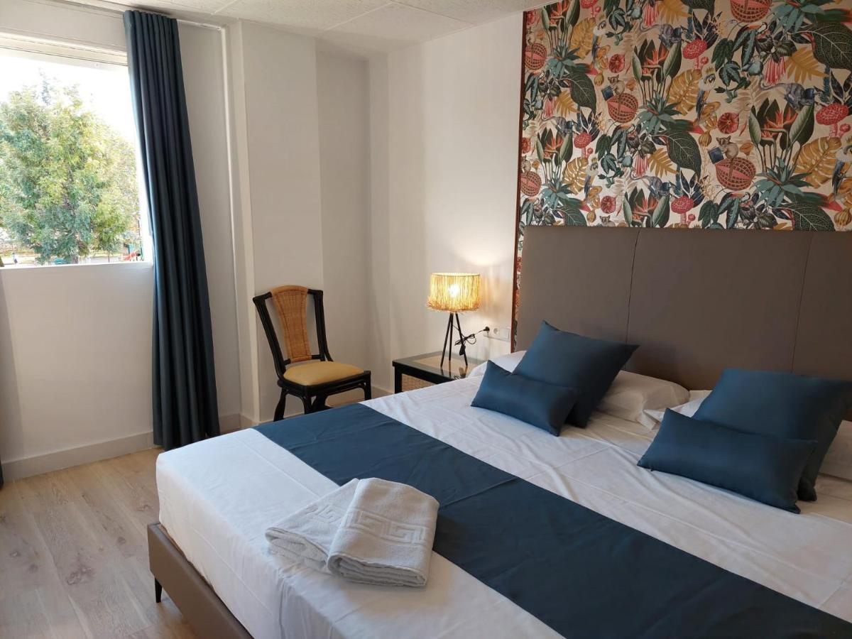 Hostal Garden Rous Paiporta Exterior photo