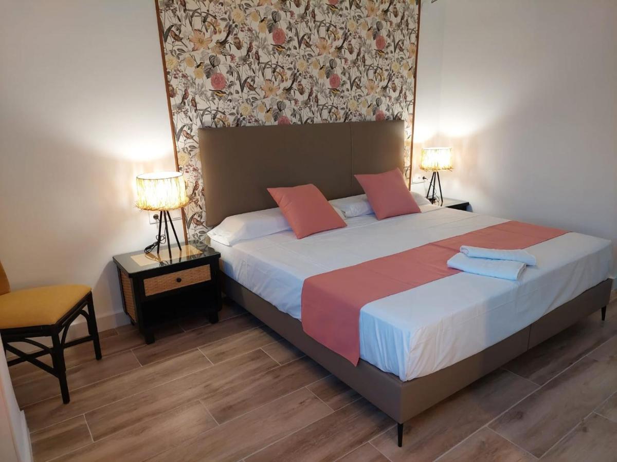 Hostal Garden Rous Paiporta Exterior photo